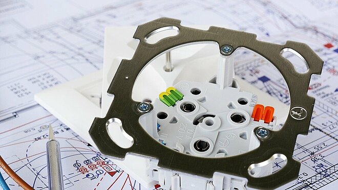 electrics-3536769_1280